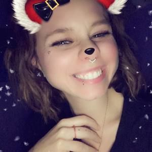 Meet your Posher, Keeley